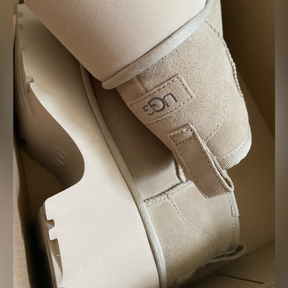 UGG The Classic Ultra Mini New Heights Boots ✨ Mustard Seed Size 8 | suede - Picture 15 of 16